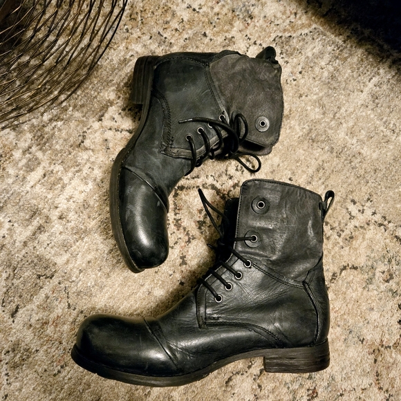 Bunker Tara Leather Boots - Picture 13 of 15